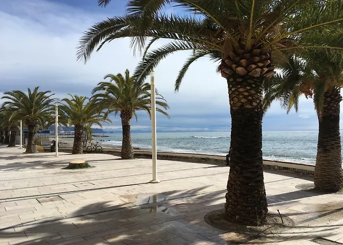 Apartment In Riviera Ligure