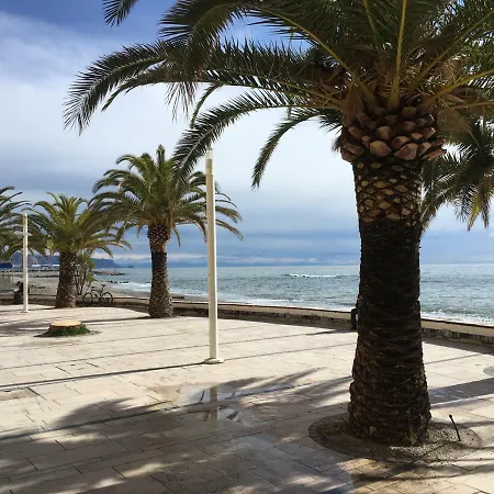 Apartment In Riviera Ligure