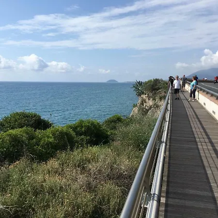 Apartment In Riviera Ligure Borghetto Santo Spirito