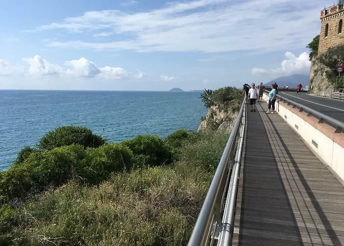 Apartment In Riviera Ligure Borghetto Santo Spirito